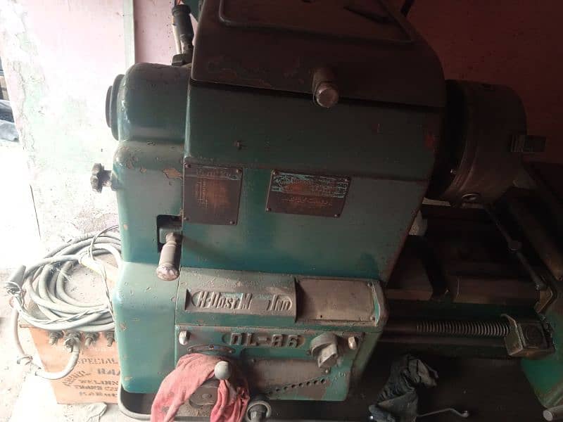 6 feet lathe machine 1