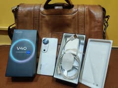 Vivo V 40 in pristine condition