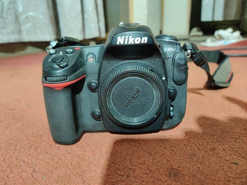 Nikon D 300s as brand new, very slightly used. . 2