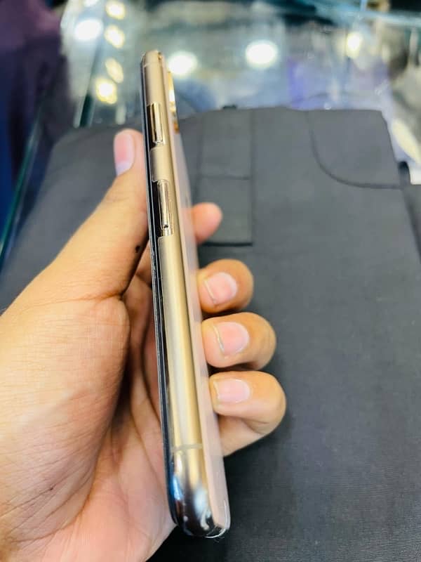 iphone XS PTA approve 10/10 3