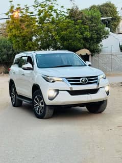 Toyota Fortuner V 4x4 2017 Urgent Sale