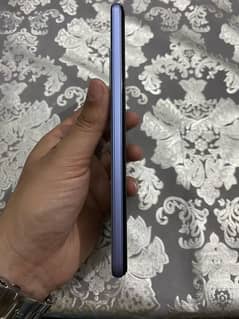 vivo y21t 4/128 with complete box neat and clean phone