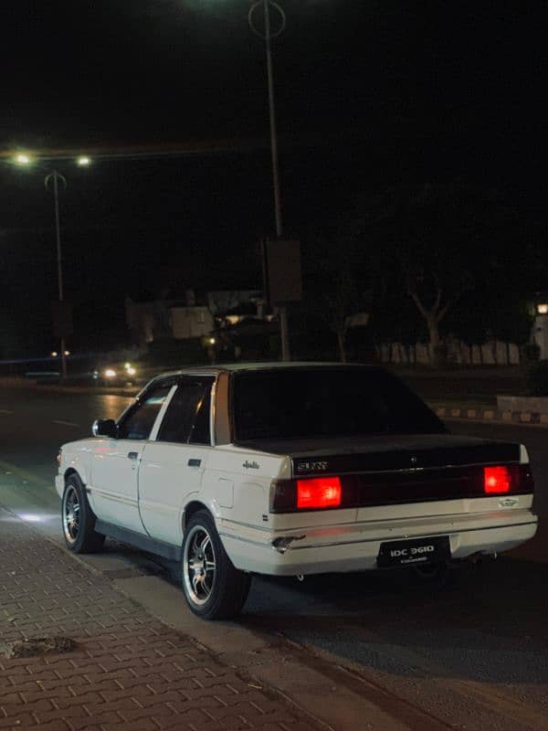 Nissan Sunny 1989 1