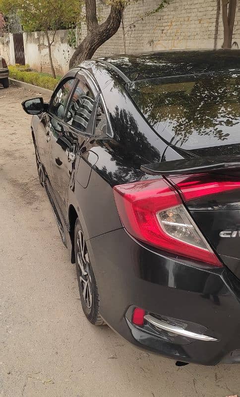 Honda Civic RS Turbo 1.5 full option 10