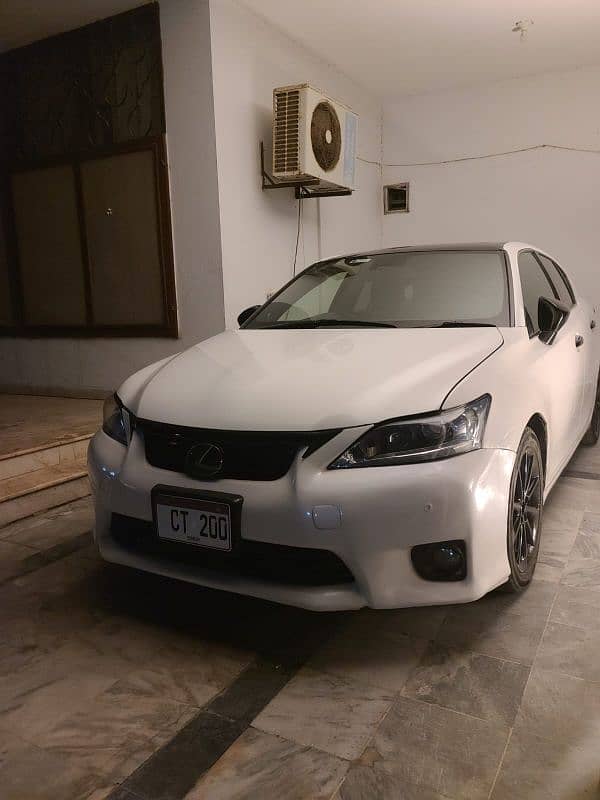 Lexus CT200h 2011 4