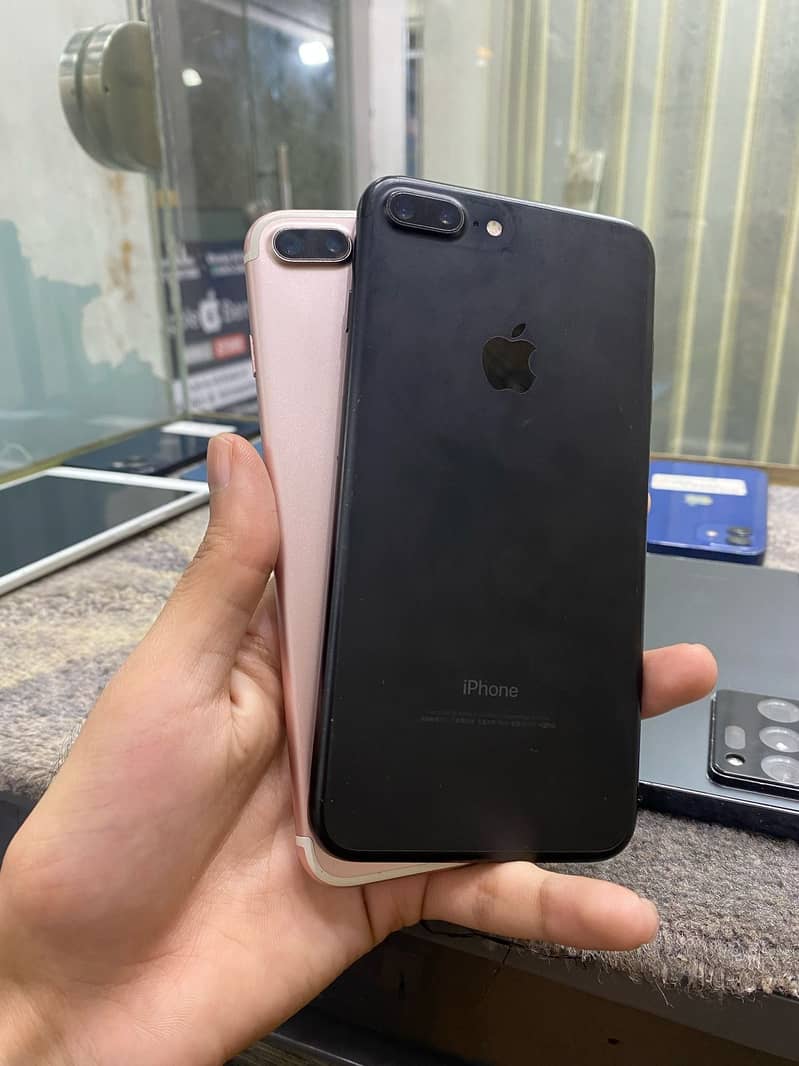 7 plus 128 GB PTA aprroved 0
