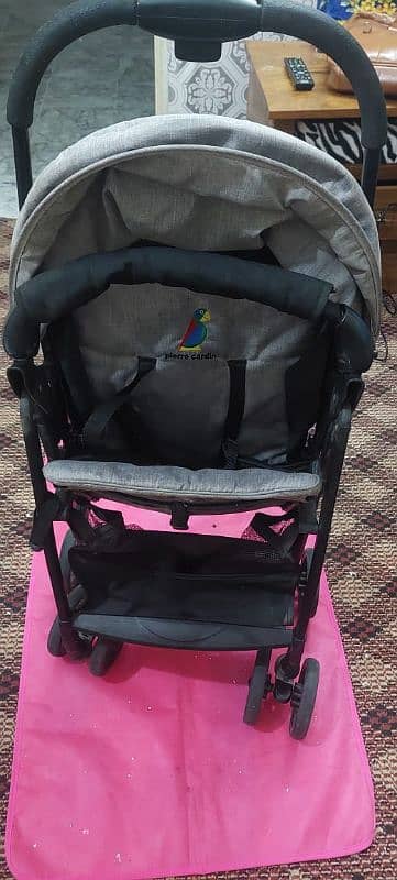 Pierre Cardin pram 10