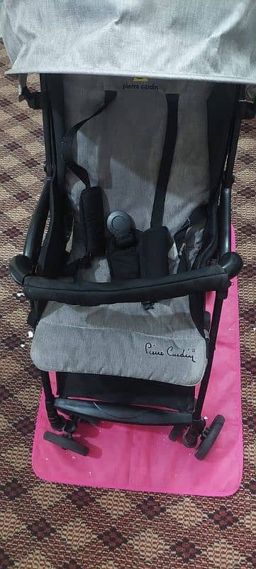 Pierre Cardin pram 11