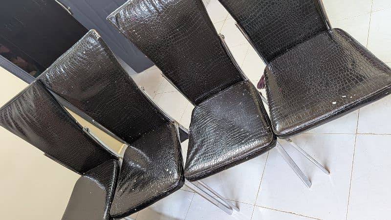 dining table with 4 chairs 0