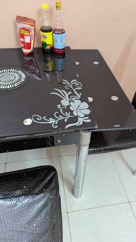 dining table with 4 chairs 1