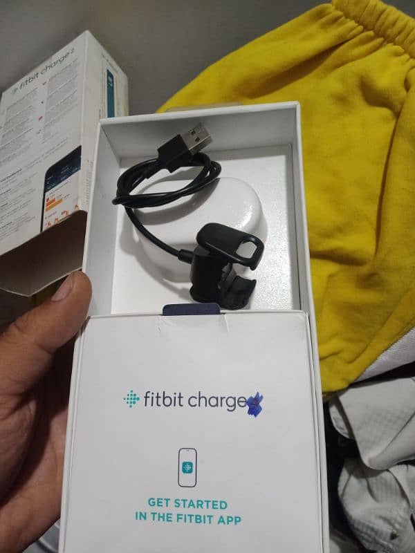 fit bit charge3 with box lowest price urgent sale 2