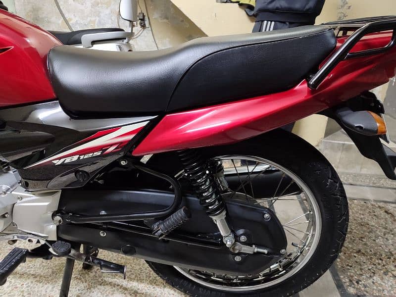 Yamaha YB125Z 2017 5