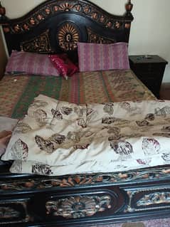 good condition queen size bed with metres 28 k final price