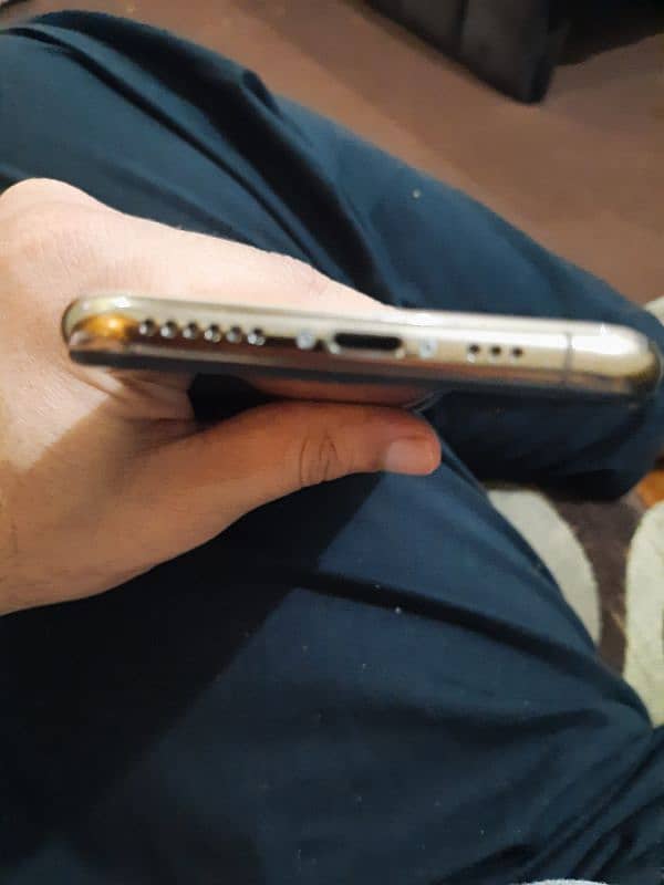 Iphone XS pta 4