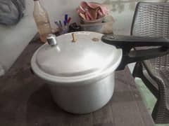 pressure cooker for sale