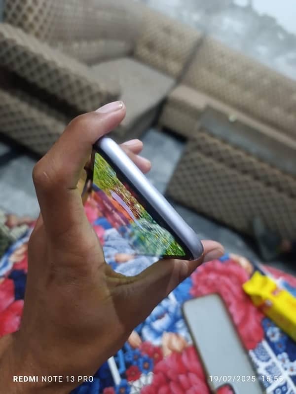 iPhone 11 (128gb) non pta factory unlock with box 5