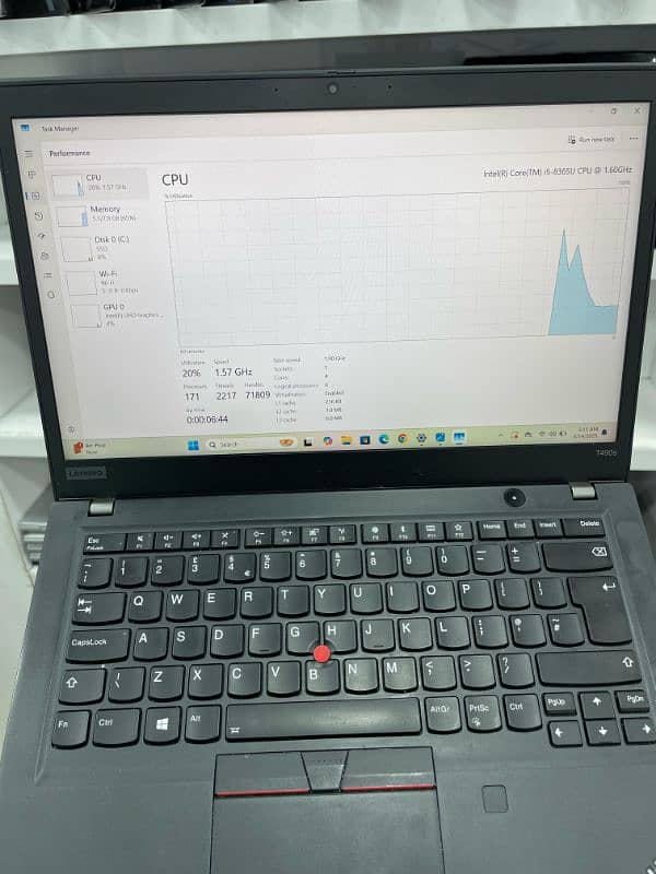 Lenovo ThinkPad T490s : Core i5 8th gen: 8/256 6