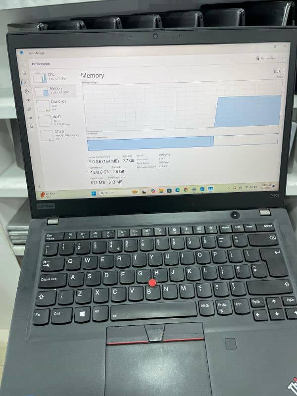 Lenovo ThinkPad T490s : Core i5 8th gen: 8/256 8