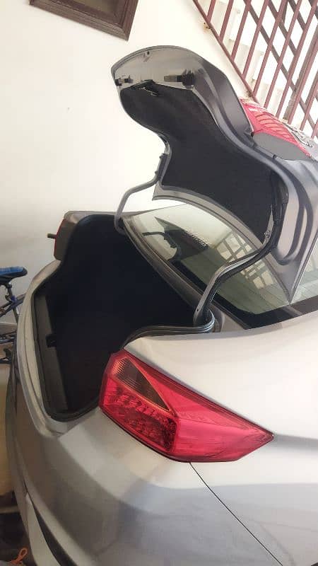 Honda City Aspire 2022 Top Varian 10