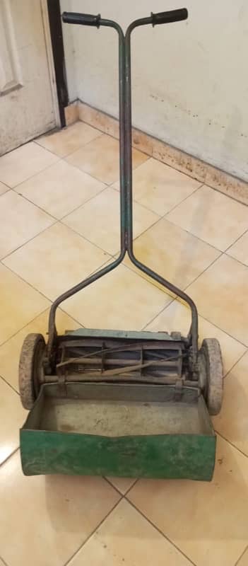 lawn mower لان کاٹنے کی مشین 0