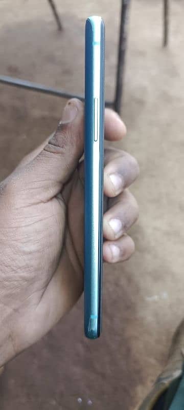 one plus 8t 10/10 condition 5