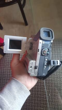 sony handycam 03097754596 memery card option contact me