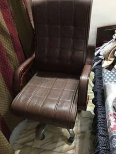 I want to Sell my 2 Chair's Pure Leather Chair