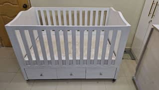 Brand New baby cot with drawers