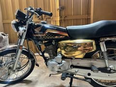 Honda 125 self start golden edition