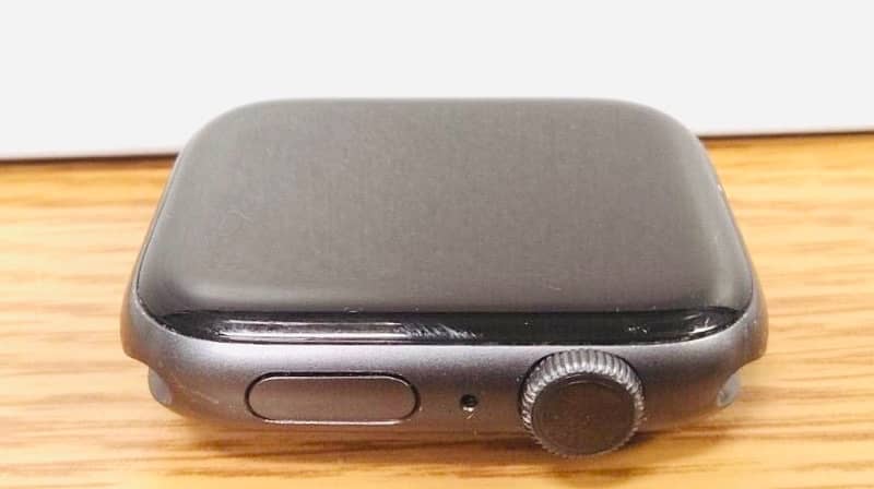 Apple Watch Series 5 100% Battery Health 44mm Original Sports Band 4