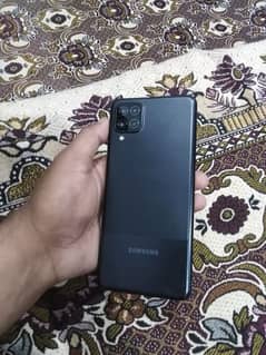 galaxy a12 condition 10/10 rem 4gb rom128gb price 21000