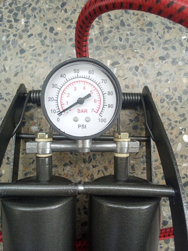 Foot Pump Tyre Inflator with Double Piston 3