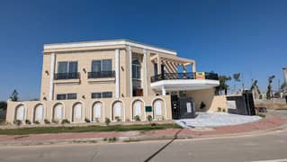 7 BEDS 14 Marla Brand New HOUSE FOR SALE LOCATED BAHRIA ORCHARD LAHORE