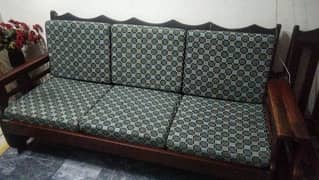 excellent condition sofa urgent sale special Kali Lakdi wala