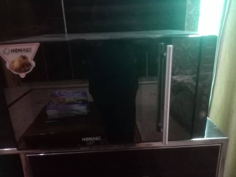 I m selling microwave 1