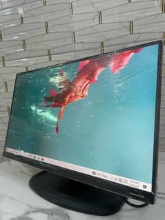 Samsung 22 inch border less ips monitor totally new