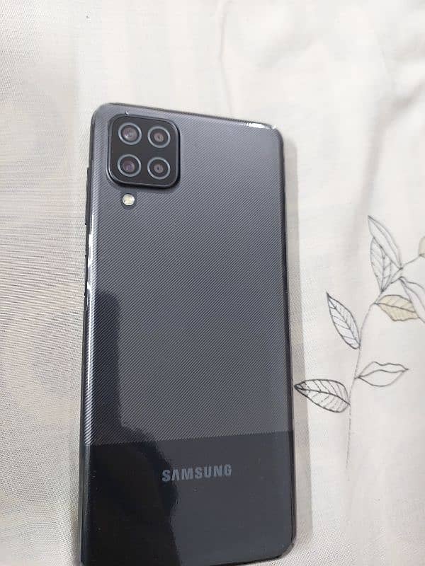 samsung A12 4