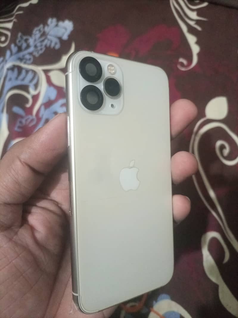 Apple iPhone 11 Pro 1