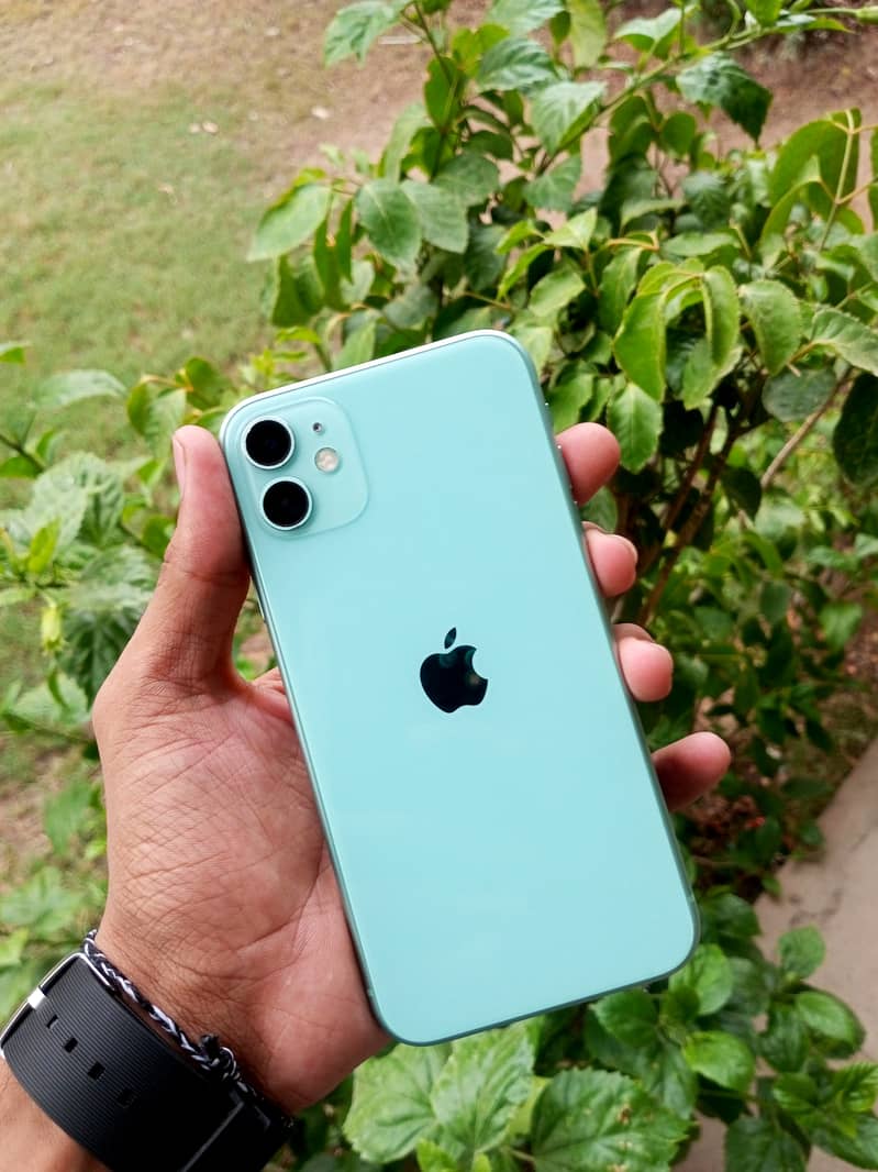 Apple iPhone 11 4