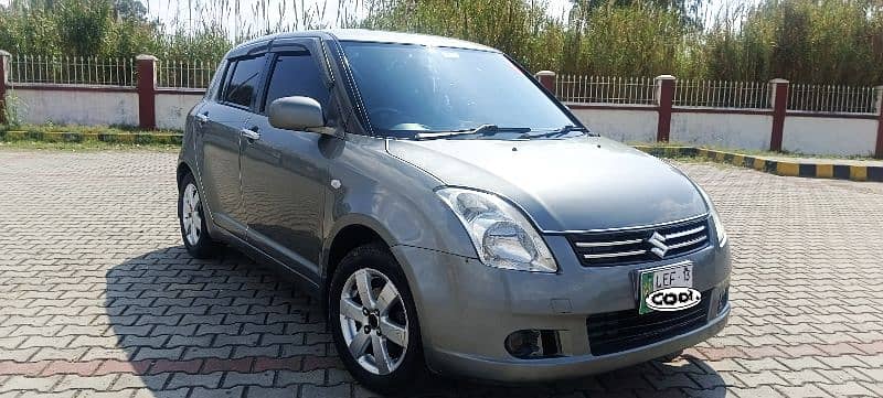 Suzuki Swift 1.3 DLX 2013 immaculate condition 4