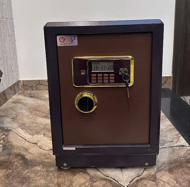 Electric safe 0