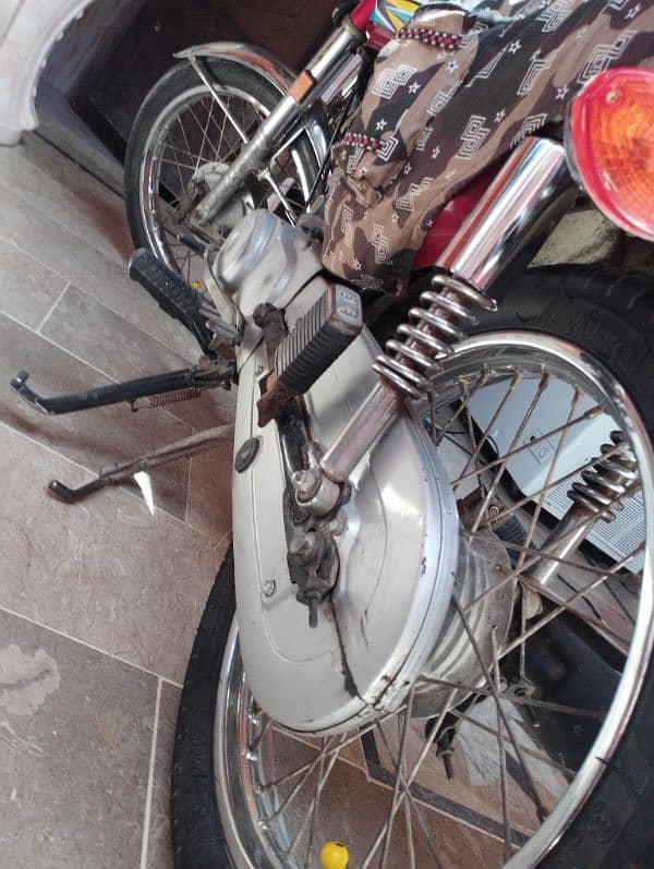 Honda bike , 125 9