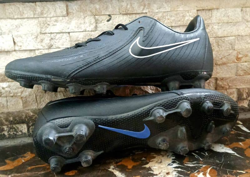 Nike phantom football shoes gx 2 academy black/jungle colorway 3