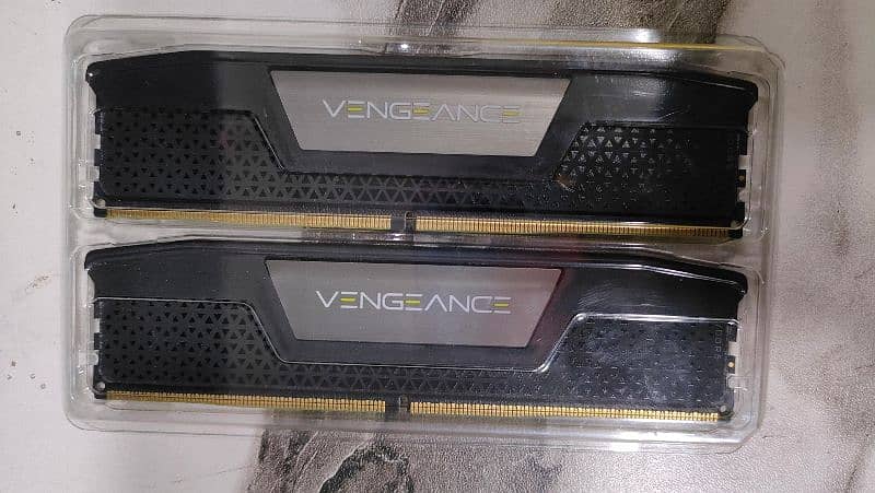 DDR5 16GB (2x8GB) 5200MHz RAM Corsair Vengeance 6