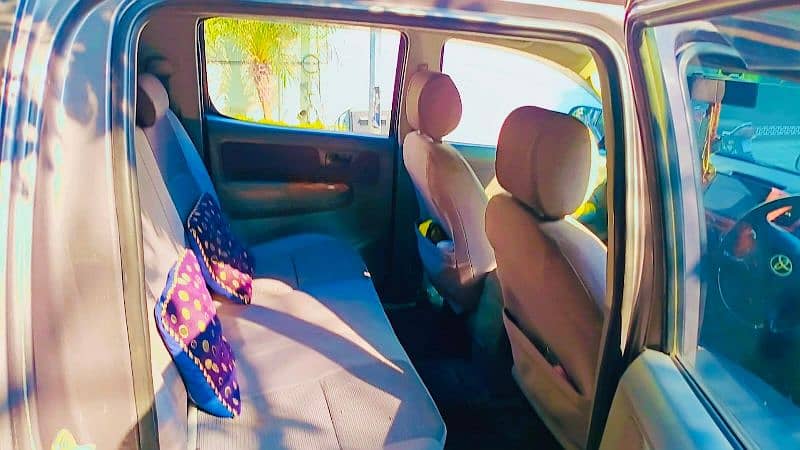 Toyota Hilux Vigo G 2011 Model 7