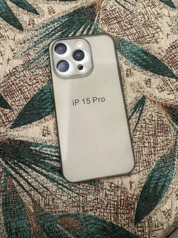 iPhone 15 Pro 0