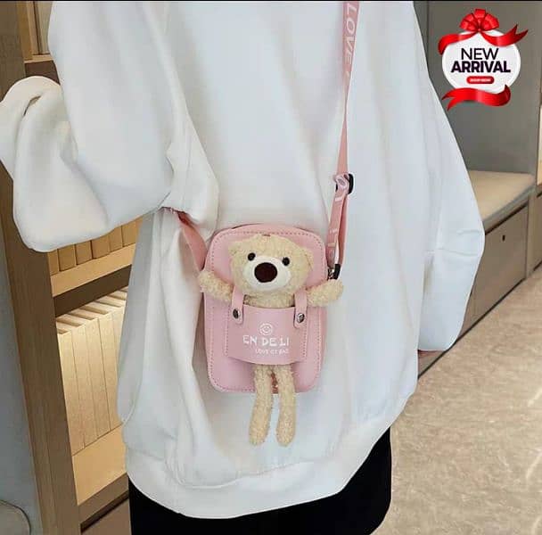 Bear. Cross body.   1350 2