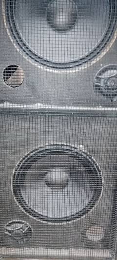 Urgent sale 2 amplifier 1 small speaker peti , 1 large speaker peti