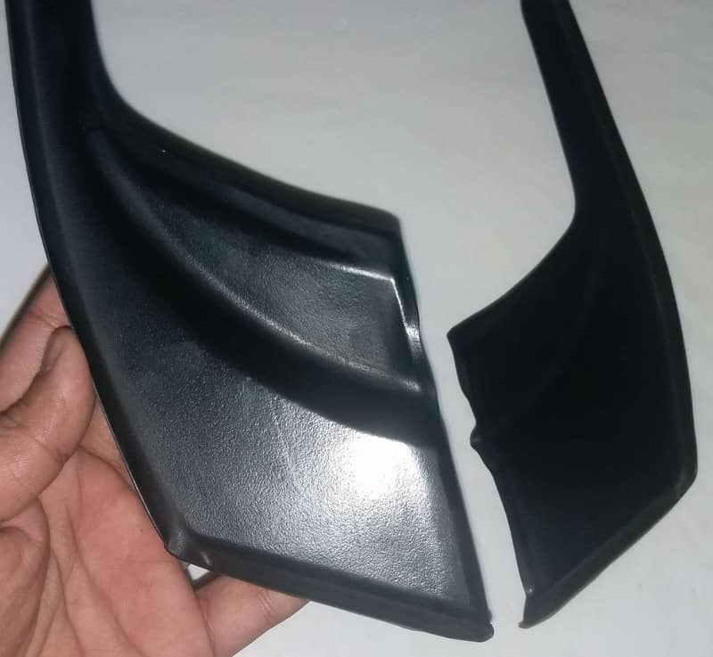 wipershield corners of different cars 0