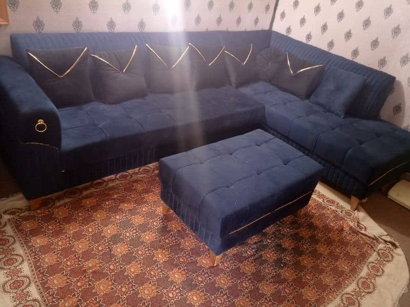 blue color sofa 0